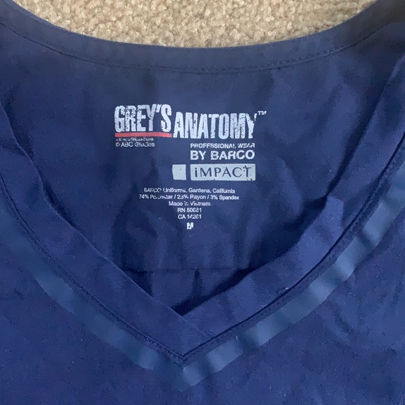 Grey’s Anatomy navy scrub top - Picture 2 of 2